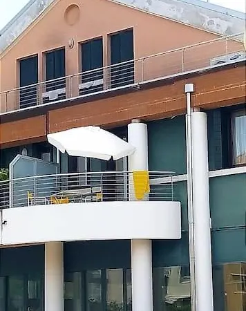 Orizzonte Marino Giallo Angolo Solare Verso La Laguna Apartment *